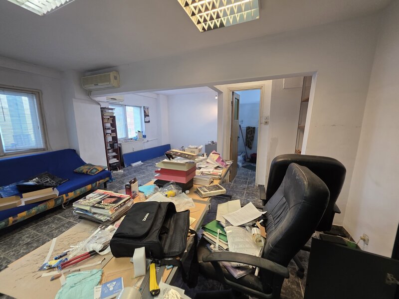 Calea Mosilor, 5 minute metrou Obor, stradal, vedere spate, bloc 1982,