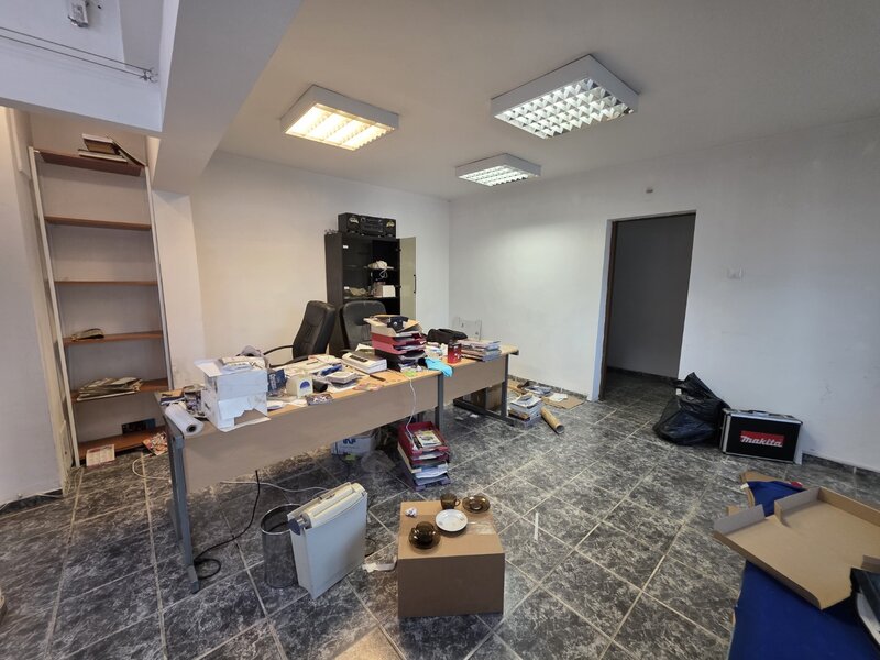 Calea Mosilor, 5 minute metrou Obor, stradal, vedere spate, bloc 1982,