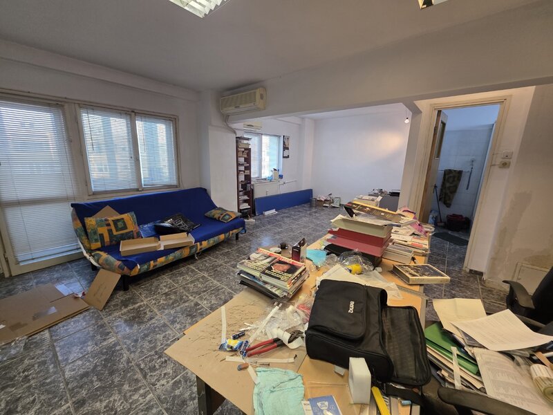 Calea Mosilor, 5 minute metrou Obor, stradal, vedere spate, bloc 1982,