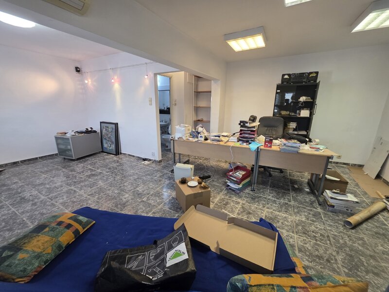 Calea Mosilor, 5 minute metrou Obor, stradal, vedere spate, bloc 1982,