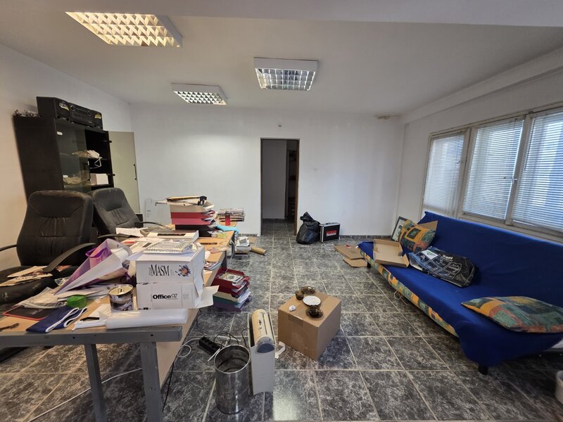 Calea Mosilor, 5 minute metrou Obor, stradal, vedere spate, bloc 1982,